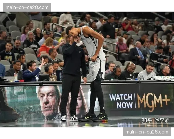 火箭年轻阵容不敌马刺，但伊森替补出场贡献联盟单场最高的8次截断